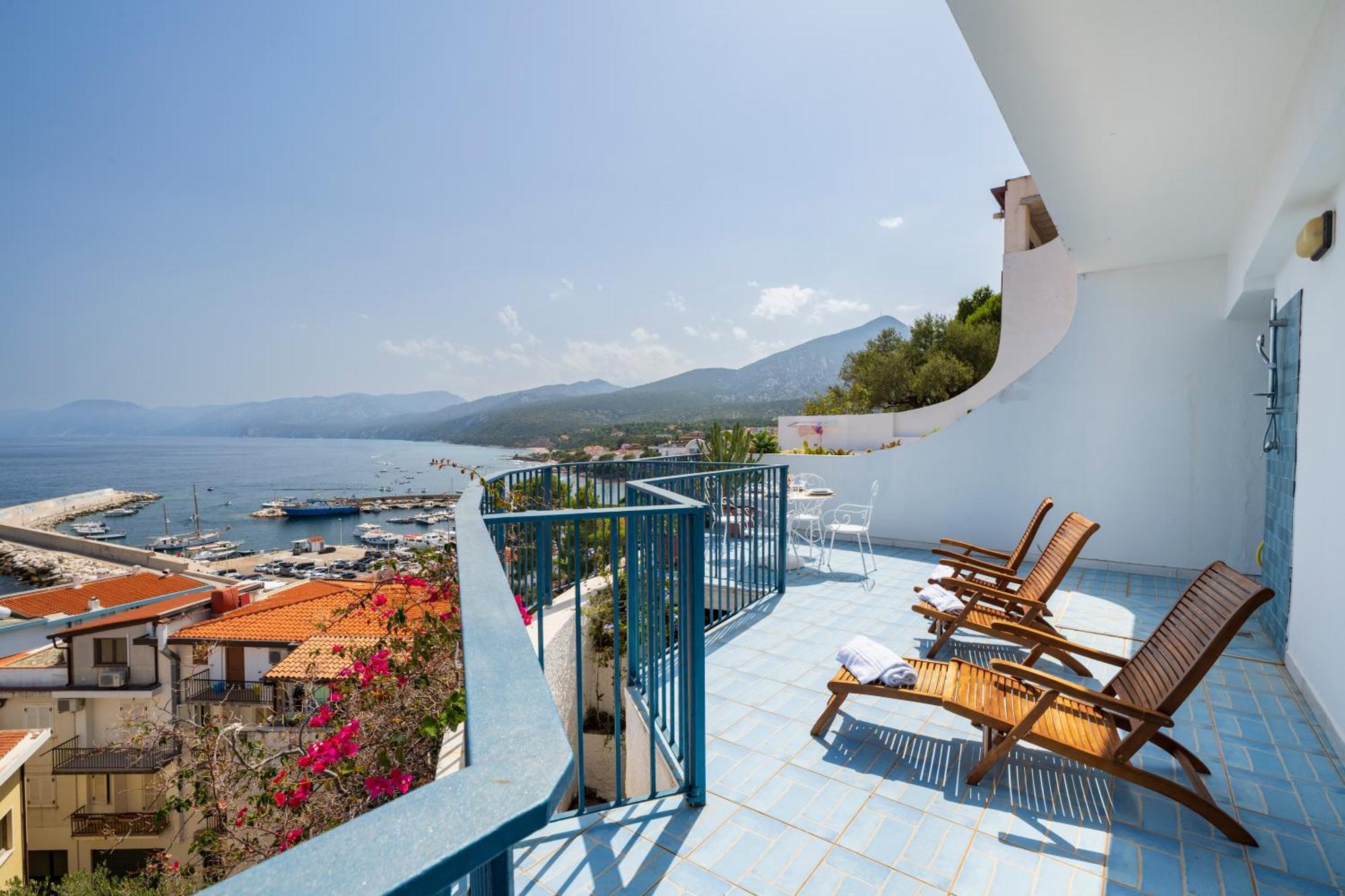 Seaview House Cala Gonone Apartamento Exterior foto