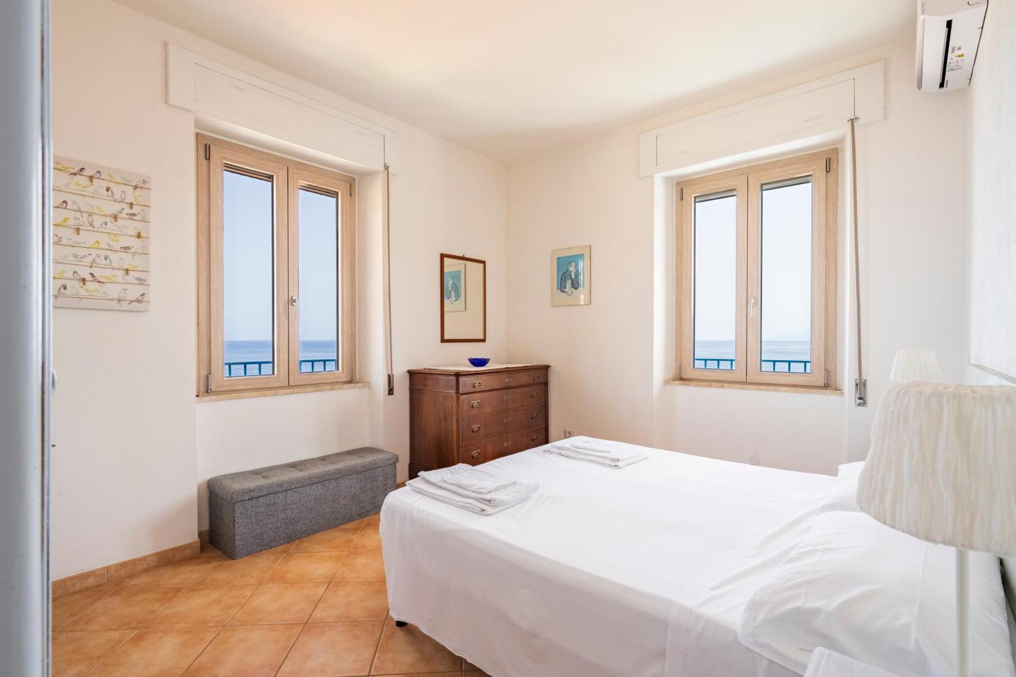 Seaview House Cala Gonone Apartamento Exterior foto