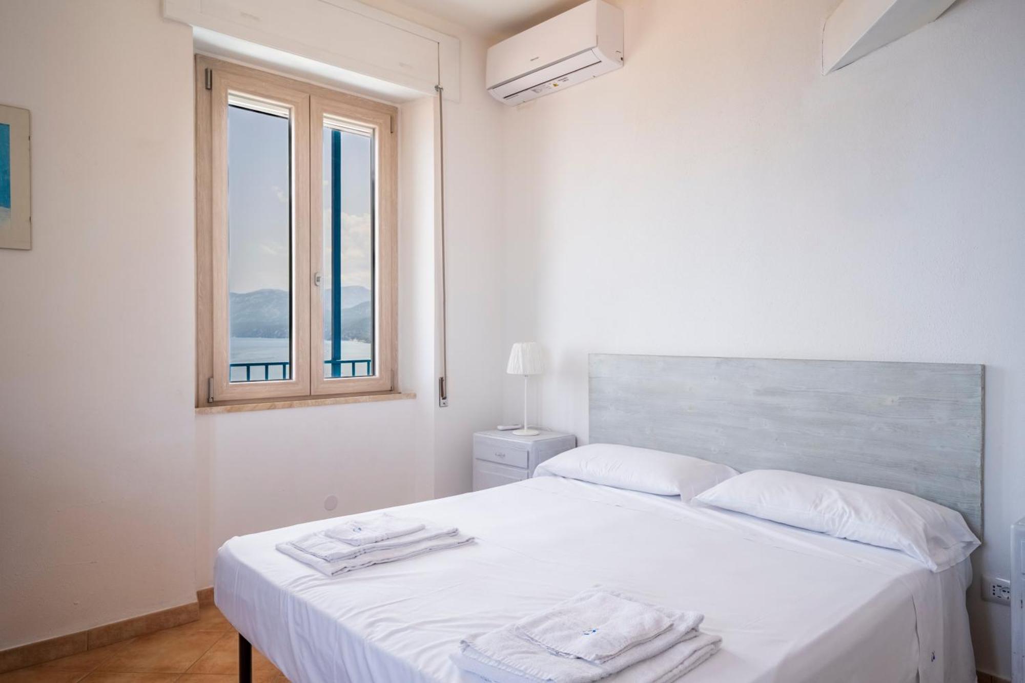 Seaview House Cala Gonone Apartamento Exterior foto